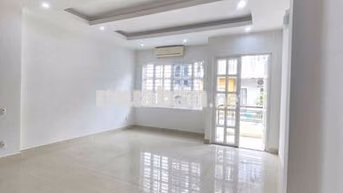 cần Diện tích rộng để mở văn phòng xem căn này