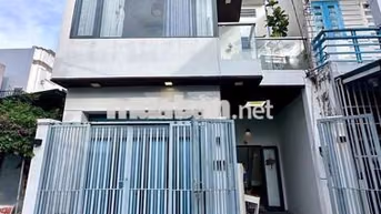 cho thuê nhà lầu 3 phòng ngủ full nội thất hẻm đường hoàn Quốc Việt
