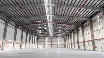 Kho xưởng mái cao 15m đường Hoà Bình