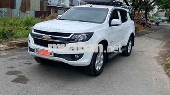 Chevrolet Colorado Trắng Tự động may dầu
