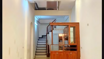 CHO THUÊ NHÀ RIÊNG NGÕ 175 ĐỊNH CÔNG, 8TR/1TH, ĐẦU THÁNG 10 VÀO Ở DC A