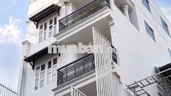 Nhà mặt tiền, xe hơi đậu, Tân Bình