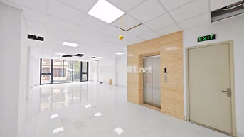 Cho thuê văn phòng Khuất Duy Tiến 110m2 15tr full kính mặt tiền rộng 