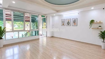 Cho thuê mb riêng biệt ko bán đồ ăn nước uống