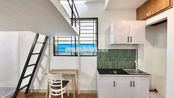 Kế bên ĐH IUH và ĐH Văn Lang trên đường Lê Lợi. Giá chỉ nhỉnh 4tr
