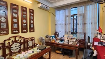 Bán nhà 5 tầng phố Trần Duy Hưng, 55m2, xây chăc chắn, ở luôn, gần phố