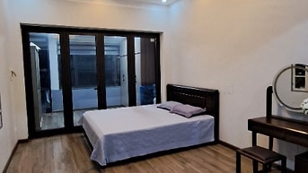 Cho thuê nhà mặt ngõ ô tô tại Đường Giáp Bát Tương Mai.