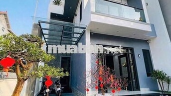 CHỦ NGỘP CẦN BÁN NHANH NHÀ LẦU GIÁ NÀO CŨNG BÁN NGAY TRUNG TÂM PHƯỜNG