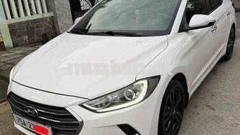 Hyundai Elantra 2018 Trắng Tự động