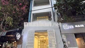 Nguyên căn mở spa 21 Trần Nhật Duật Q1. Dt: 4x20m, Kc: trệt 3 lầu 