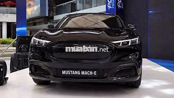 Ford Mustang Mach-E Điện Đen 5 chỗ 550km/lần sạc