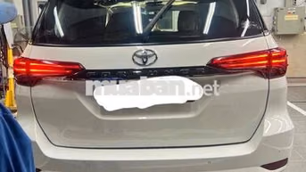 Toyota Fortuner 2021 Trắng 7 chỗ