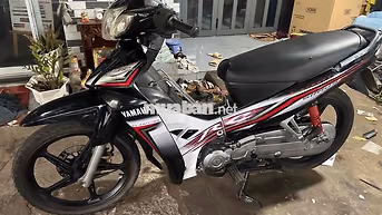 Yamaha Sirius 2015 Đen trắng đỏ
