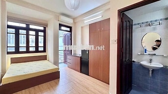 STUDIO MỚI XÂY FULL NỘI THẤT SIÊU XỊN - cửa sổ trời - có Bancol