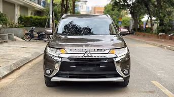 Mitsubishi Outlander CVT 2018 7 chỗ GIÁ TỐT