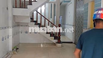 Nhà Thuê 4*18 lầu 5pn. đang sơn mới Đường Lê Thị Ngay vĩnh lộc A