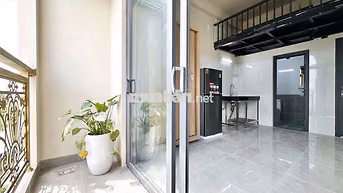 DUPLEX TIỆN QUA VLU - NTTU - VHU - IUH CÓ BAN CÔNG RỘNG FULL NỘI THẤT