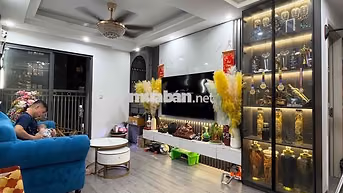 Chính chủ bán chung cư 4 ngủ 110 m tiện ích