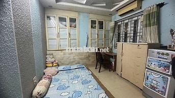 Cho thuê phòng ban công rộng gần Chợ Phạm Văn Hai giá sinh viên