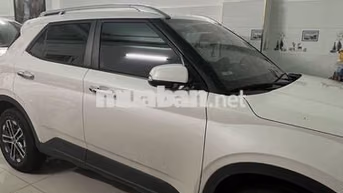 Hyundai Venue Đặc Biệt 2024 Trắng 18.000 km