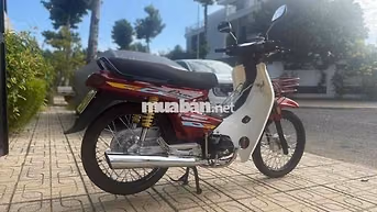 Honda Dream Đỏ trắng