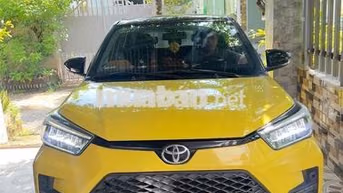 Toyota Raize 2023 Vàng nóc đen 30.000 km