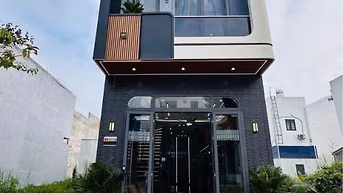 NHÀ MỚI XÂY , ĐẸP KENG NGAY VÒNG XOAY KIM HẰNG DIỆN TÍCH SÀN .140M2 MÀ