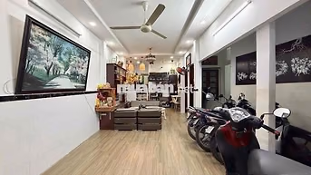 Nhỉnh 6 Tỷ - 72m - Đang chia làm 2 Căn Cho Thuê - Hẻm Ba Gác Nguyễn Xí