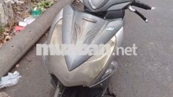 Honda Air Blade Bạc Tiết kiệm xăng