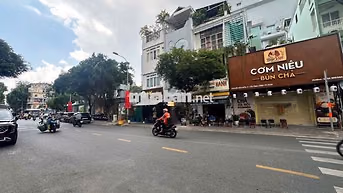 CẦN CHO THUÊ NHÀ 62 HỒ HẢO HỚN, P. CÔ GIANG, Q1