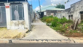 Bán đất hẻm 05 Hoàng Văn Thái, có nhà trọ, hẻm ô tô thông