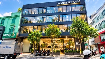 Cho Thuê Tòa MT Đồng Đen, Quận Tân Bình - Ngang 30m( Hầm +  4 Tầng )