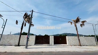BÁN LÔ ĐẤT VƯỜN 307M2 NGANG 10 SẲN RÀO CHỈ 1Ty800, CHÂN NÚI MINH ĐẠM  