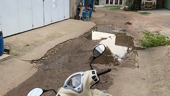 Nhà hẻm xe hơi Quốc Lộ 1A, 4mx18m, 2 phòng ngủ, 2 toilet, giá 5 triệu
