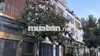 NHÀ CHO THUÊ Đặng Thùy Trâm. DT: 6x22m. Trệt lửng 3 lầu. Gần ĐH