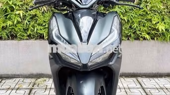 Vario 150 ( nợ xấu trả trước 18t nhận xe ngay)