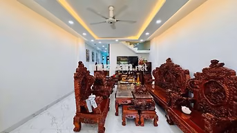 CHO THUÊ NHÀ Ở KINH DOANH CÓ THANG MÁY 4 PHÒNG NGỦ FULL NỘI THẤT KHU