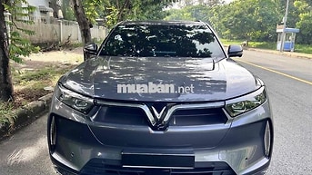 Vinfast VF9 2025 Xám 4000km Điện