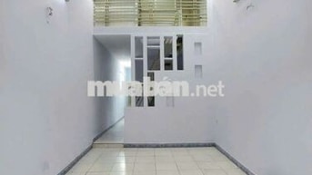 nhà mới sơn 2pn 2wc .sân xe máy , lvk .hẻm xe tải