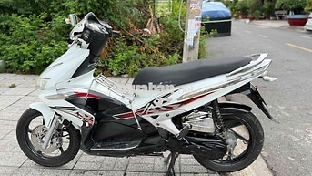 Honda Air Blade 2009 Trắng Xăng