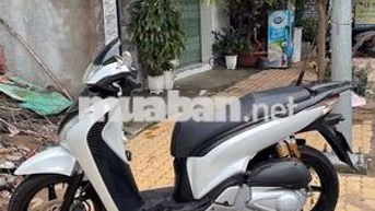 Honda SH ý 2009 Trắng , đầu zin chưa rớt