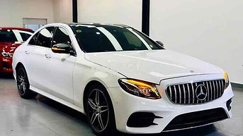 Mercedes E300 AMG W213 Model 2017 Trắng 1 chủ