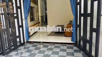 CHÍNH CHỦ BÁN NHÀ HÓC MÔN - FULL NỘI THẤT - LÔ GÓC 60M2 - HẺM XE HƠI