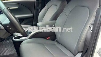 VinFast VF6 Plus SUV điện Trắng