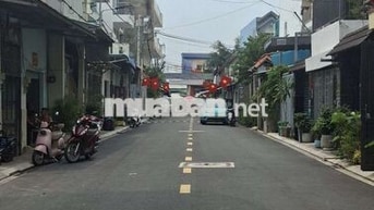 cho thuê nhà cấp 4 xây mới có gác lửng giá 8,5 tr/ thqngs còn tl