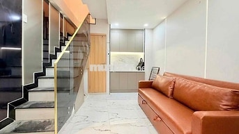 CHO THUÊ NHÀ MỚI 2PN -3WC Full Nội Thất Cao Cấp Ngay Bùi Viện. Airbnb