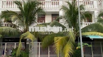 Cho thuê nhà 1 trệt 2 lầu KDC Đức Huy - Gần chợ Đông Hoà, làng Đại Hoc