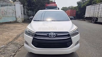 Toyota Innova 2.0E 2019 Số sàn 8 chỗ Trắng