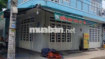 cho thuê nhà mặt tiền liên ấp 26 vla ngay góc có lầu nhà sạch sẽ