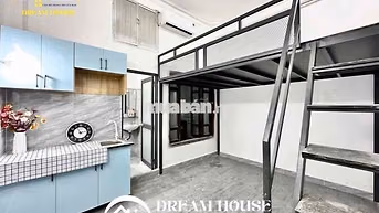 CHDV DUPLEX CỬA SỔ TRỜI, SẴN MÁY LẠNH, QUA ĐH VĂN HIẾN CHỈ 6P ĐI XE